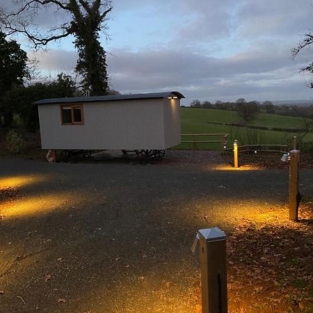 The Hereford Hut, Charming 1 Bedroom Shepherds Hut Callow Exterior photo