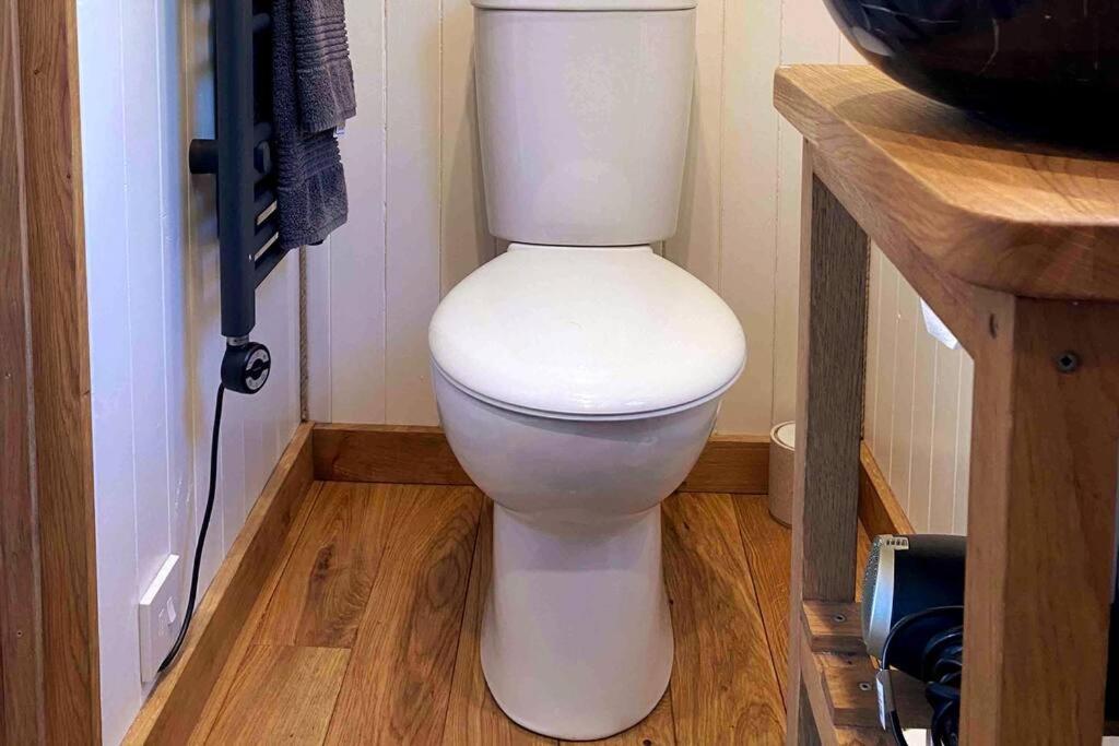 The Hereford Hut, Charming 1 Bedroom Shepherds Hut Callow Exterior photo